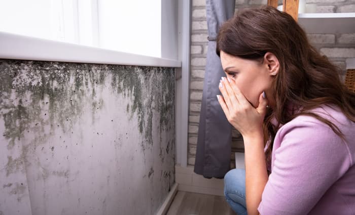 Woman discovers mold