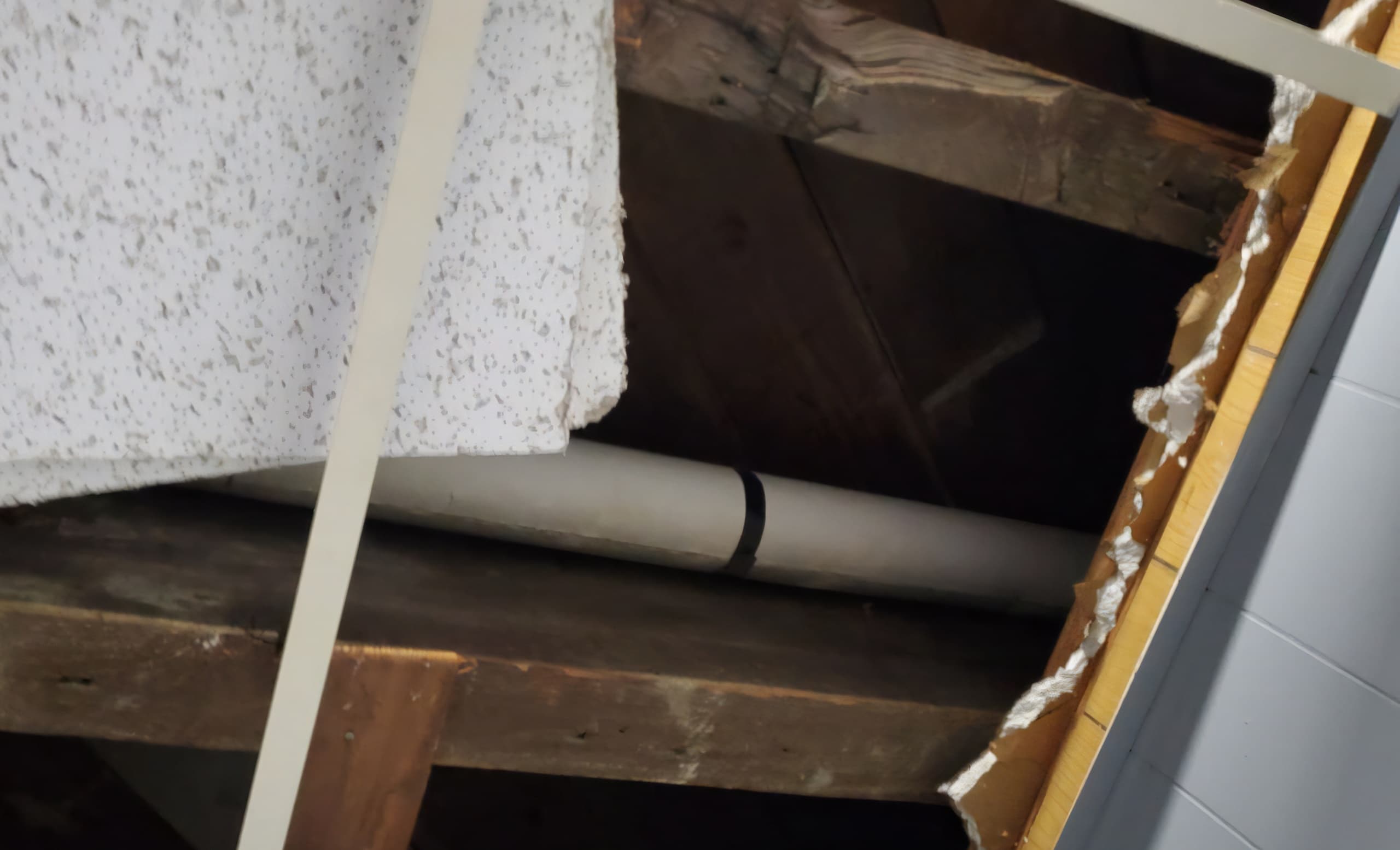 Asbestos, Asbestos Pipe Insulation, Asbestos above ceiling